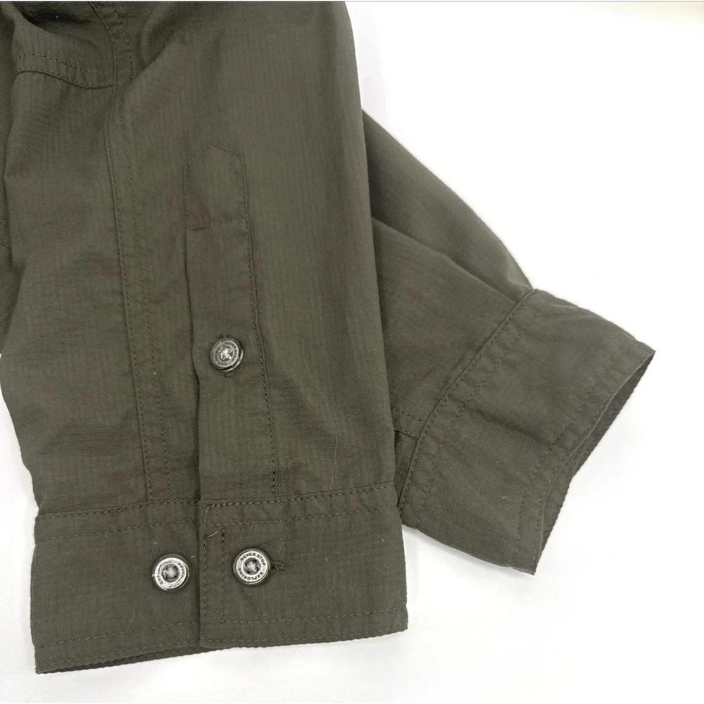 The North Face Shirt Men L Army Green Nylon Vented Hiking Fishing Zip Pocket